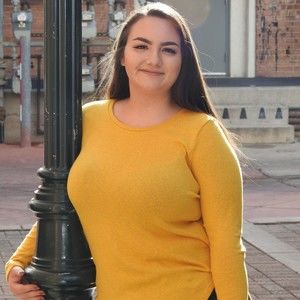 Meet your Posher, Mikayla